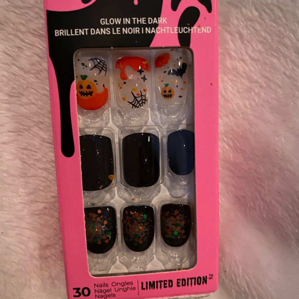 Nails, 🟢Glow in the Dark🟢, Press-On, Halloween, NEW - Picture 10 of 11